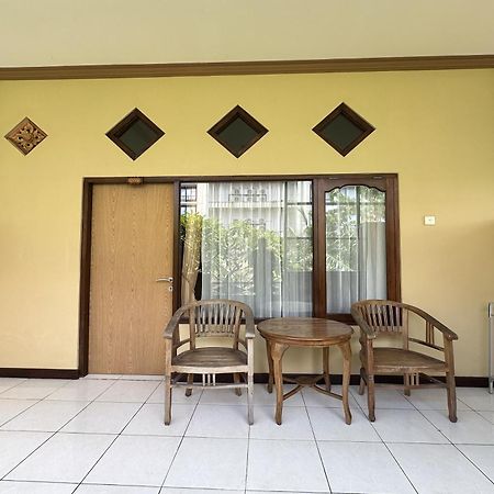 Taxa Raya Guest House Legian  Ngoại thất bức ảnh