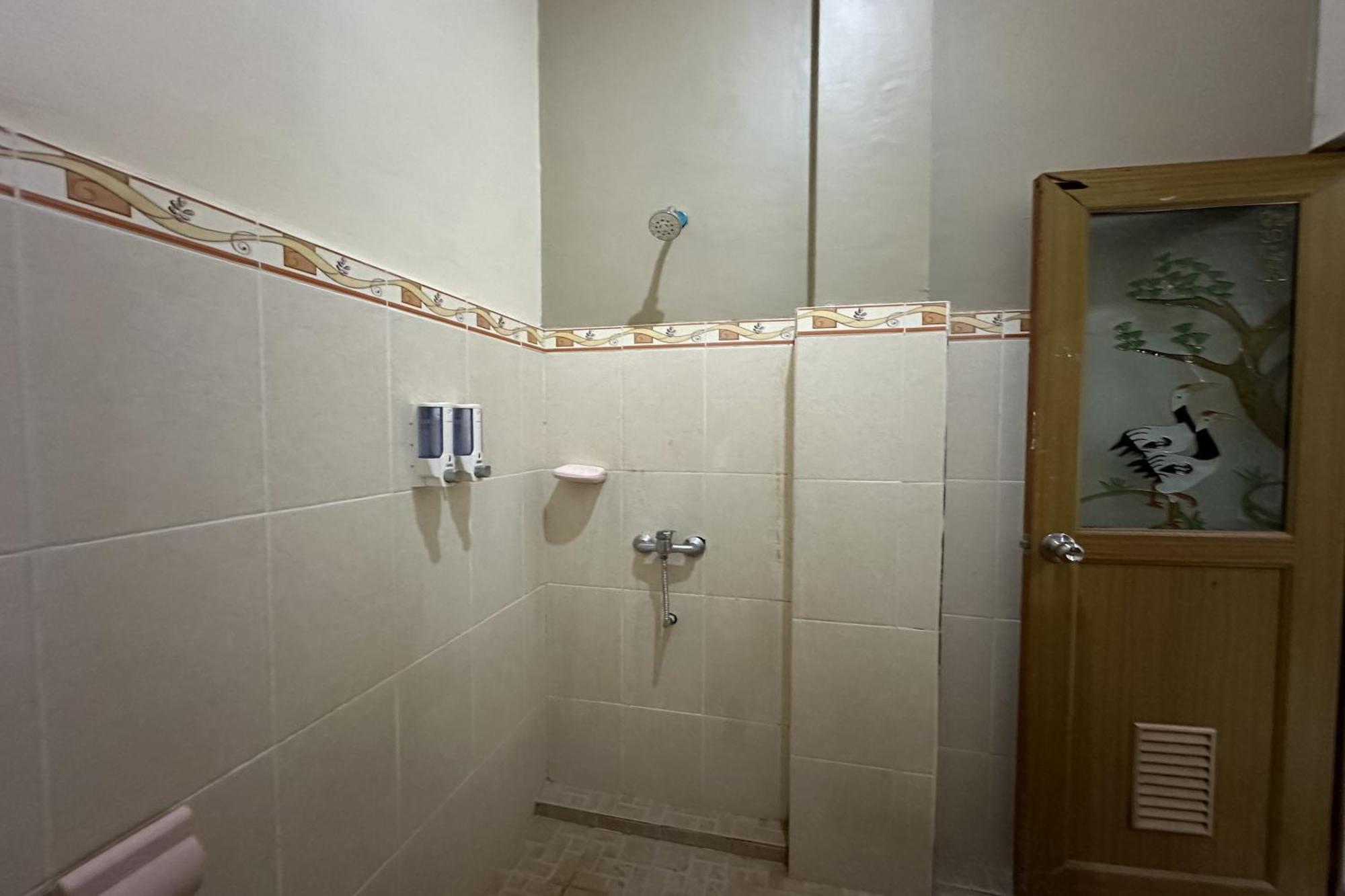 Taxa Raya Guest House Legian  Ngoại thất bức ảnh