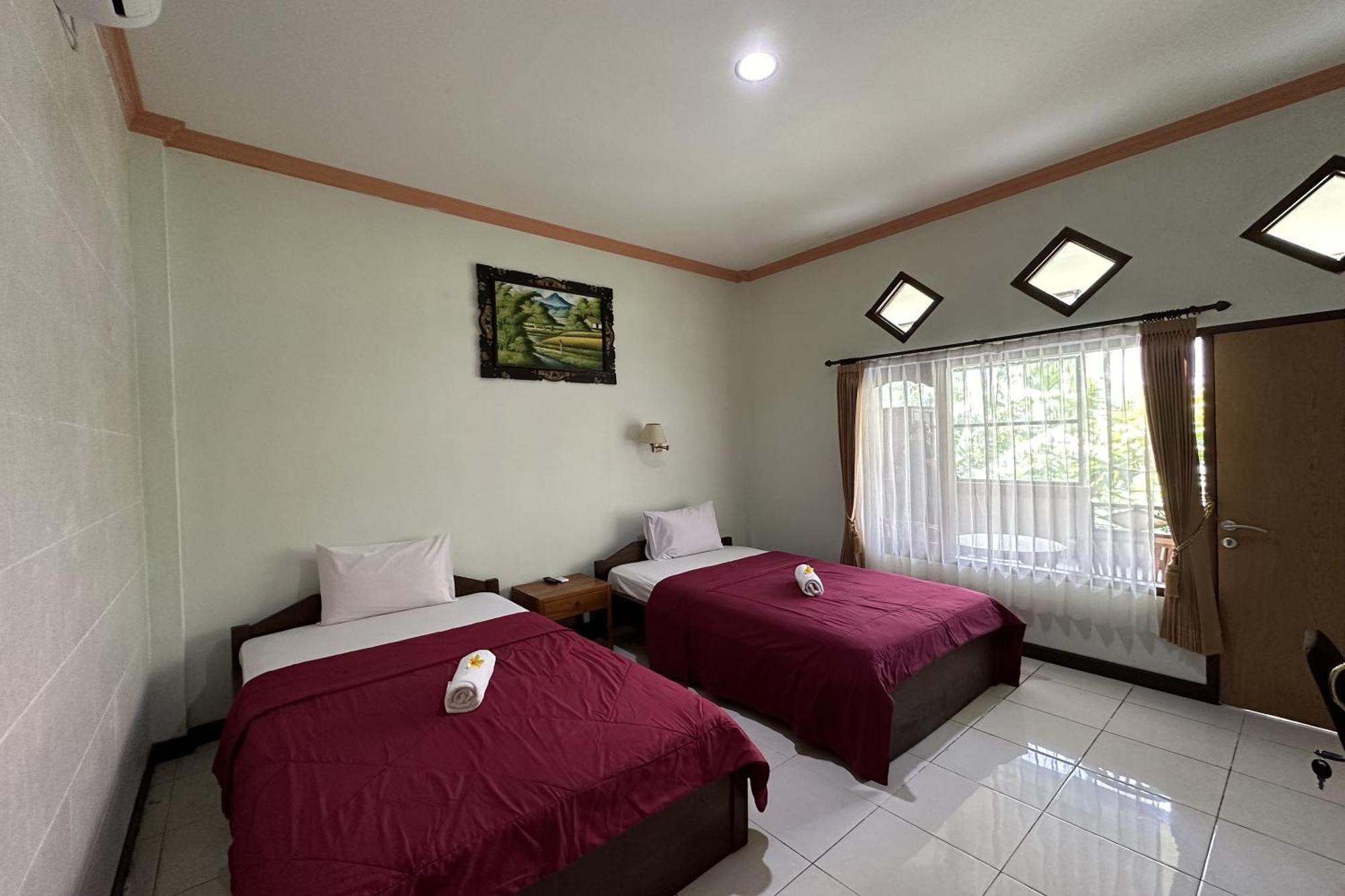 Taxa Raya Guest House Legian  Ngoại thất bức ảnh